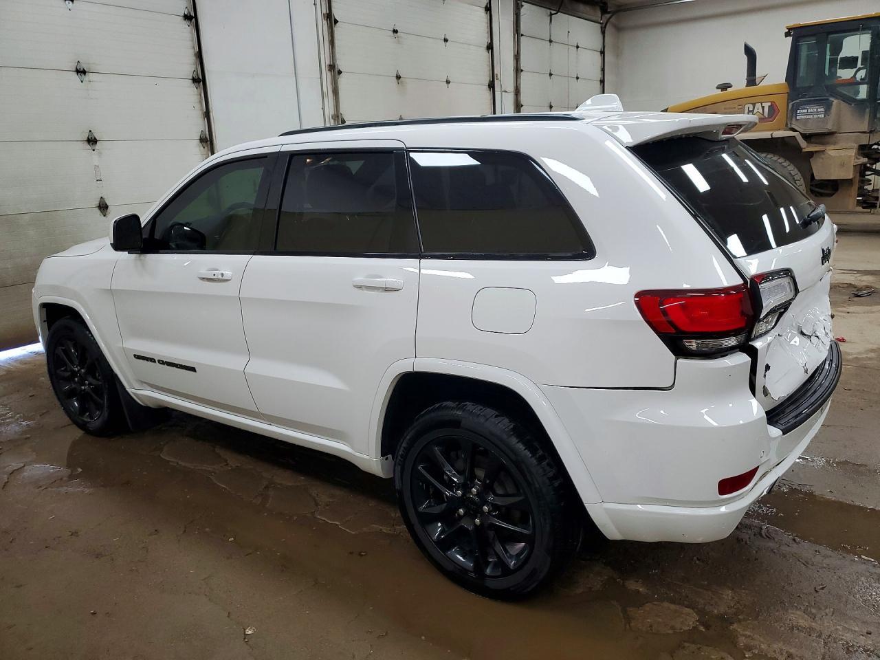 2021 Jeep Grand Cherokee Laredo - Image 2