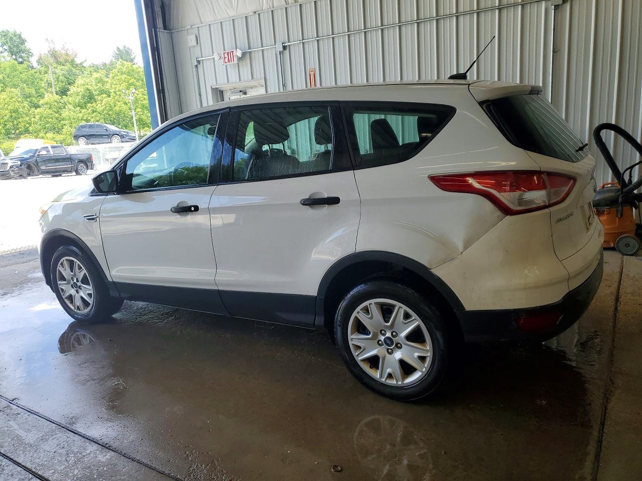 2013 Ford Escape S - Image 2