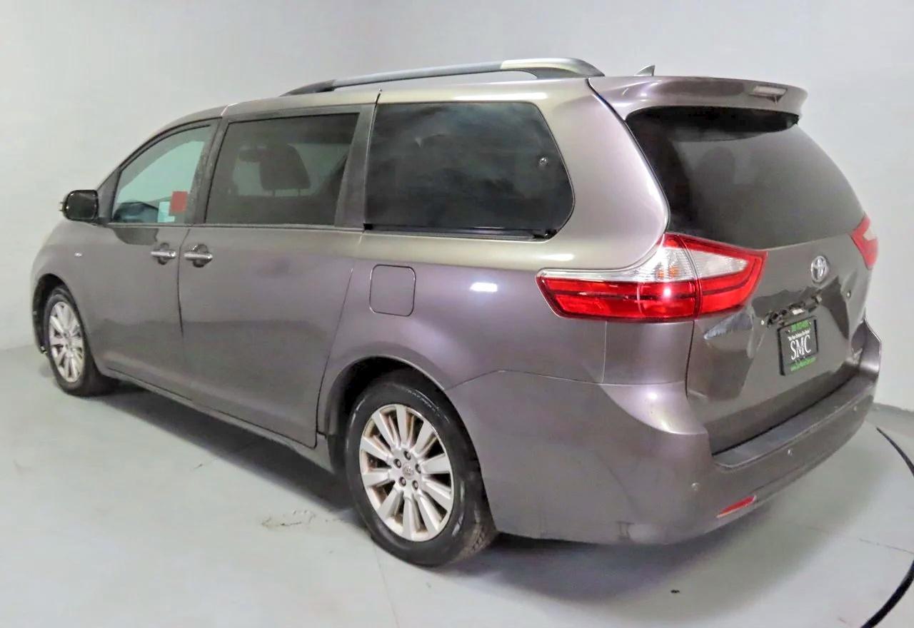 2016 Toyota Sienna Limited 7-Passenger - Image 4