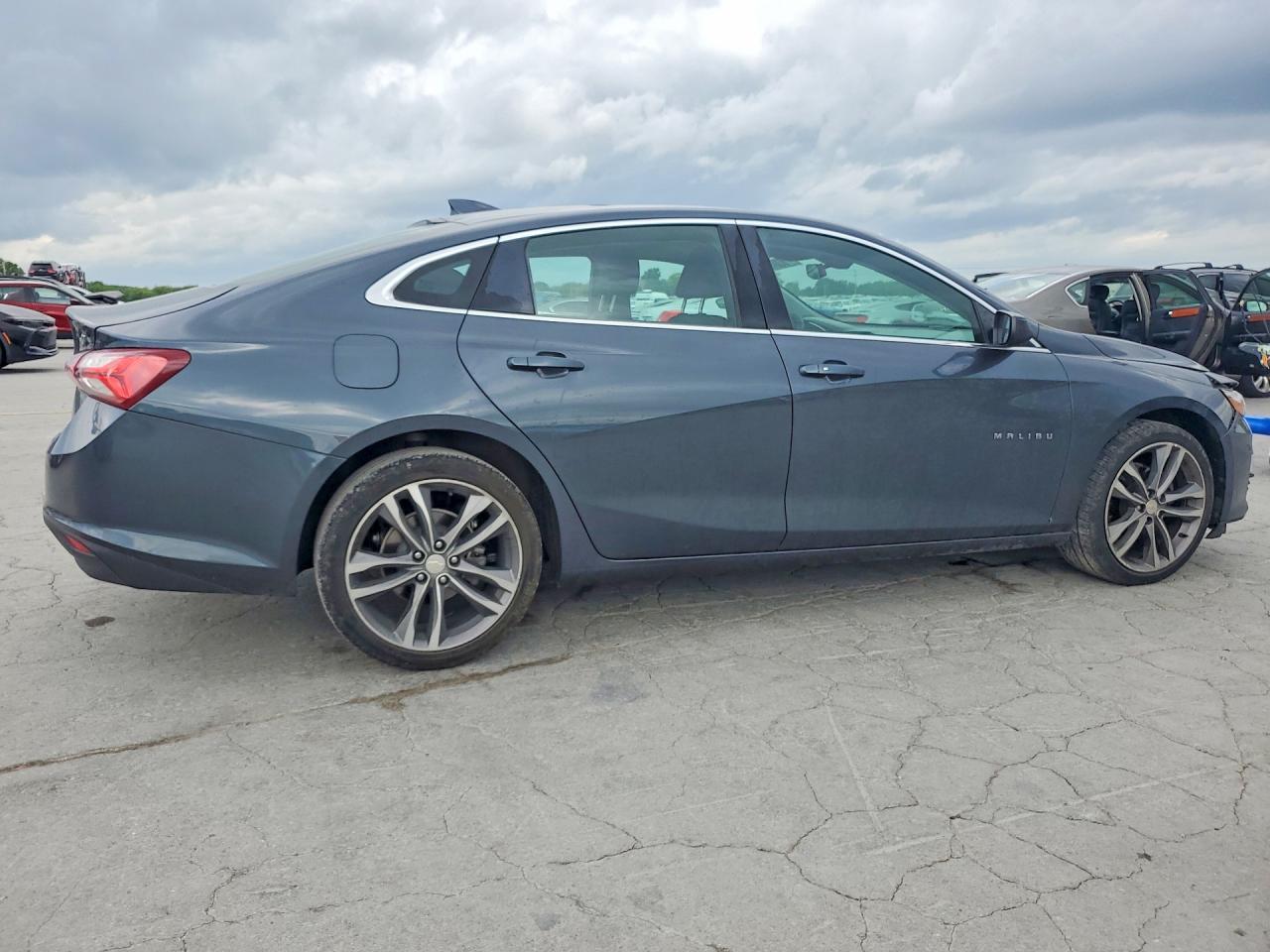 2021 Chevrolet Malibu Lt - Image 3