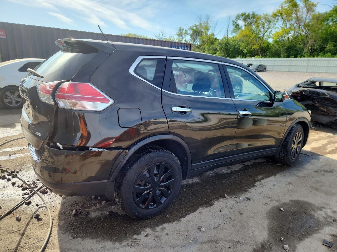 2015 Nissan Rogue S - Фото 3