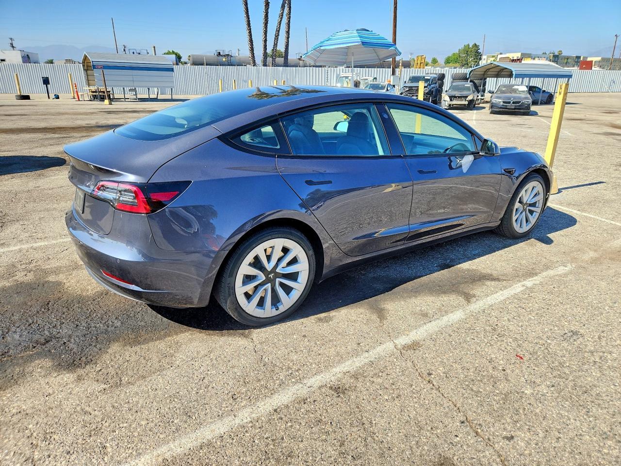 2022 Tesla Model 3 - Фото 3