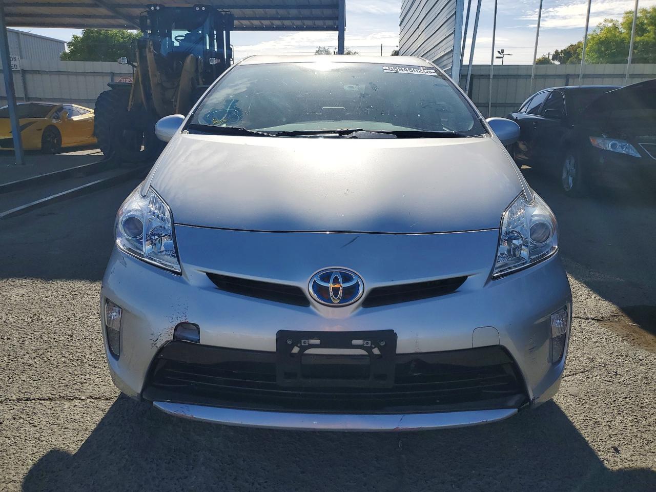 2015 Toyota Prius Two - Фото 5