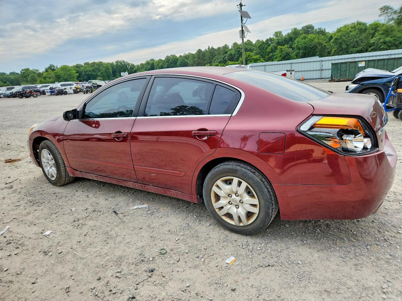 2011 Nissan Altima 2.5 - Фото 2
