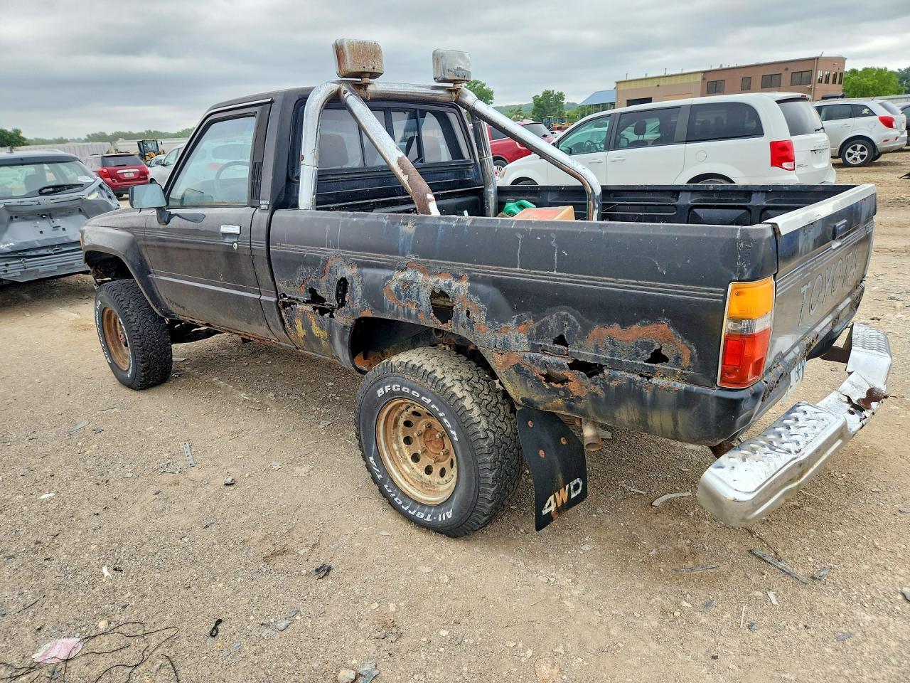 1988 Toyota Pickup Short Bed Vn63 - Фото 2