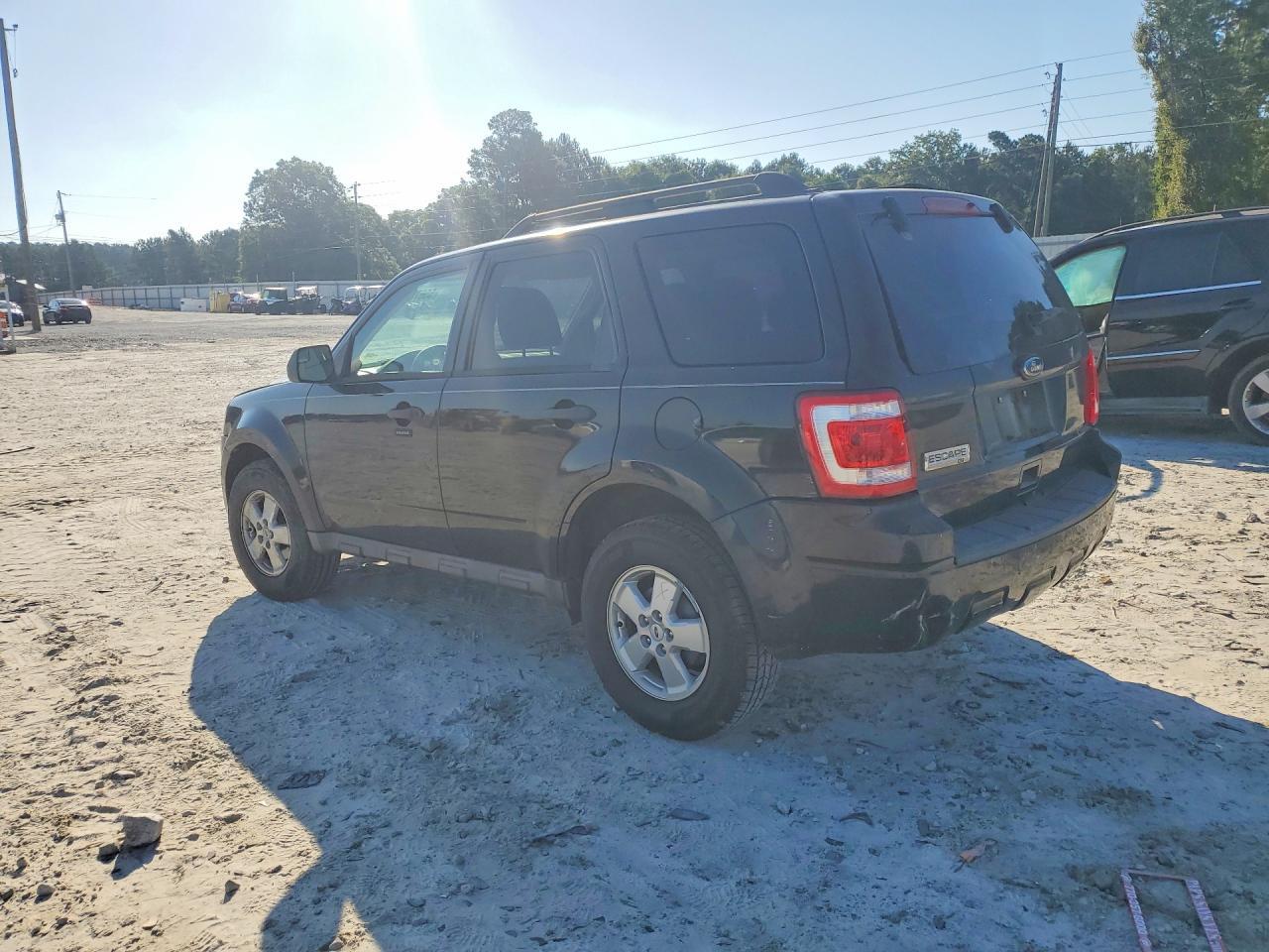 2010 Ford Escape Xlt - Фото 2