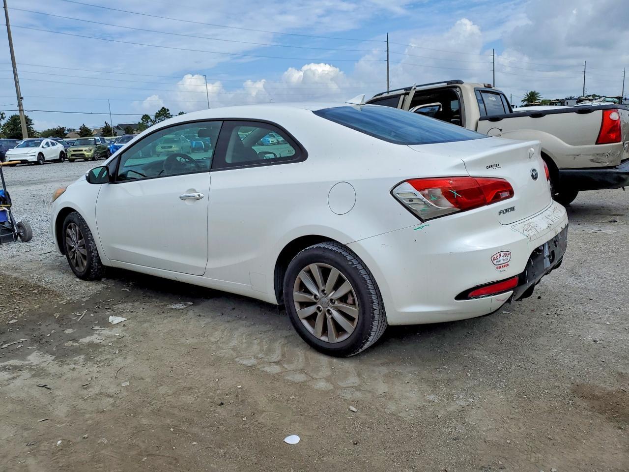 2014 Kia Forte Ex - Image 2