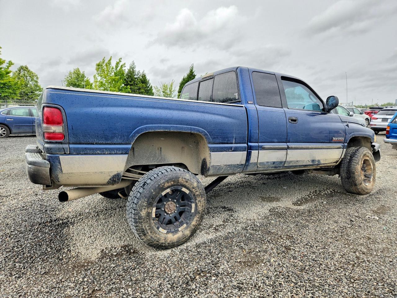 2002 Dodge Ram 2500 - Image 3
