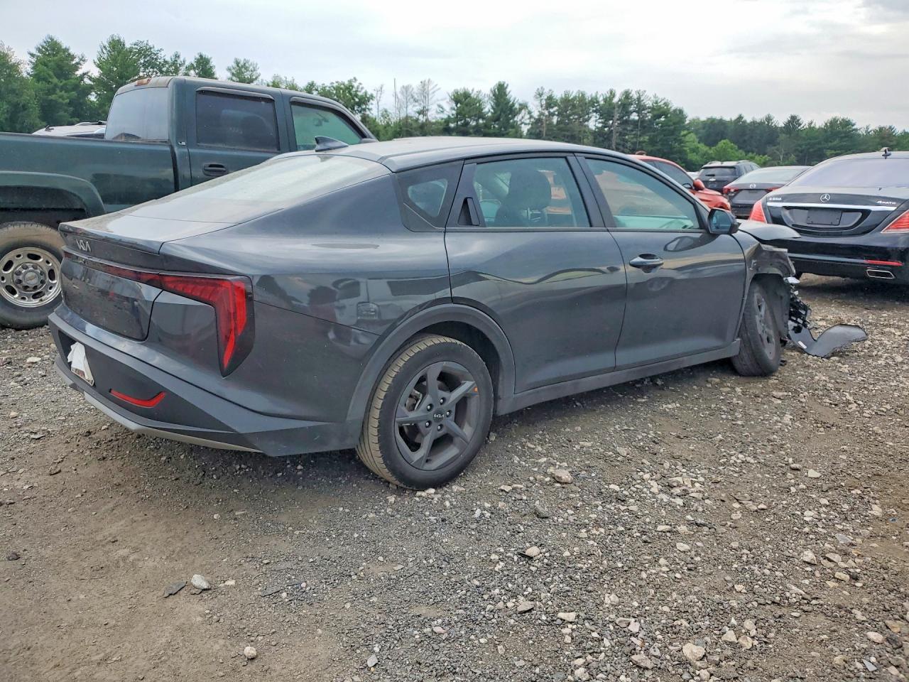 2025 Kia K4 - Image 3