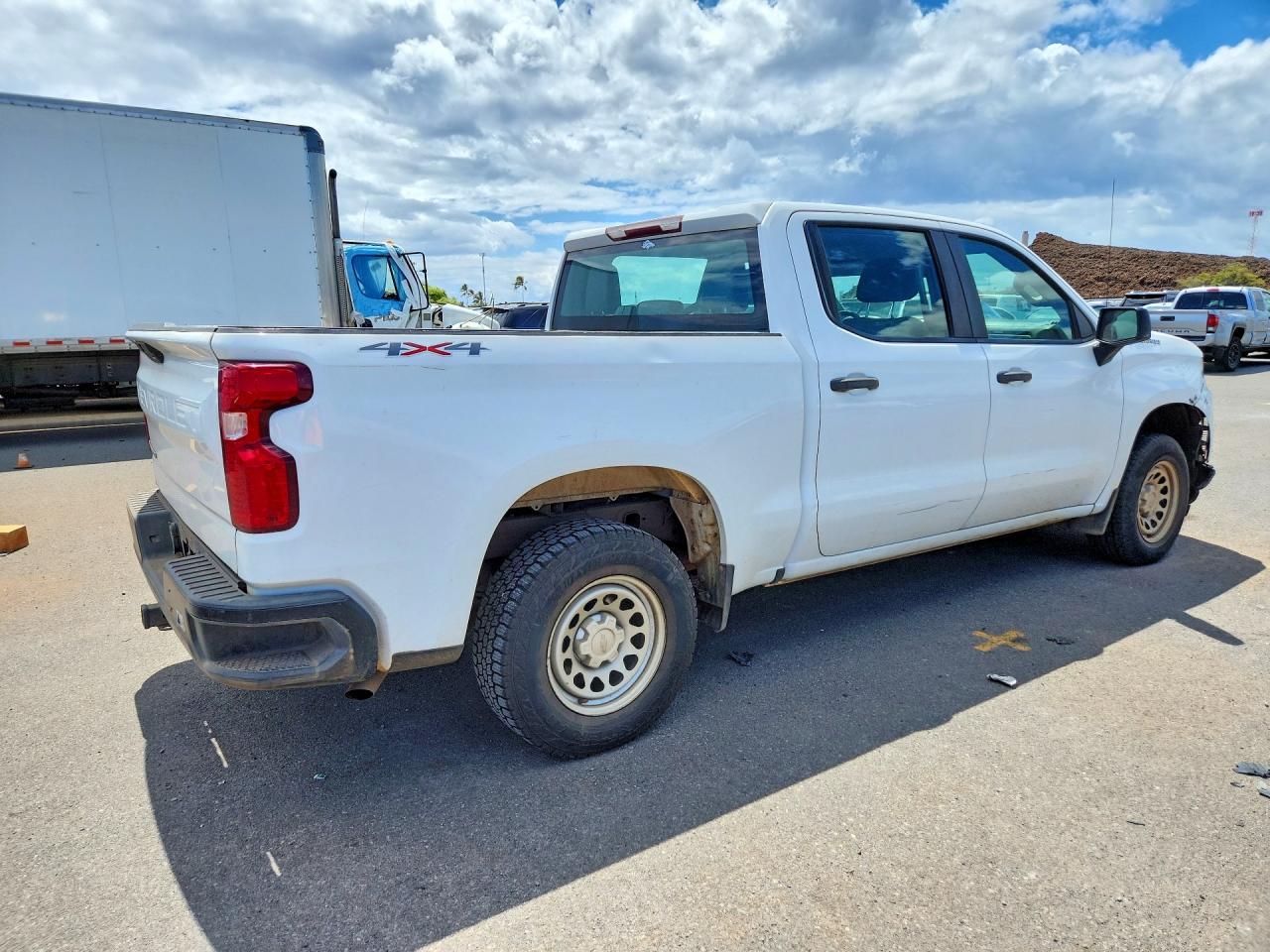 2020 Chevrolet Silverado K1500 - Фото 3