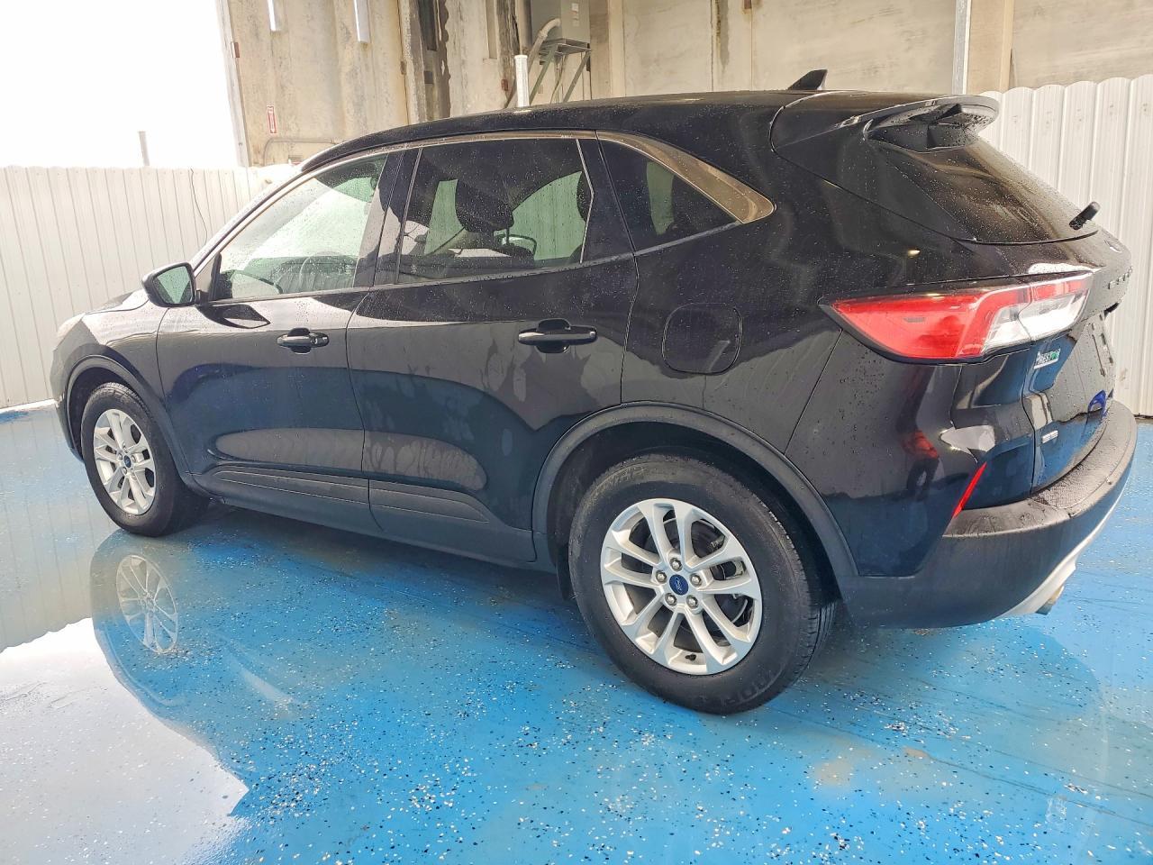 2020 Ford Escape Se - Фото 2