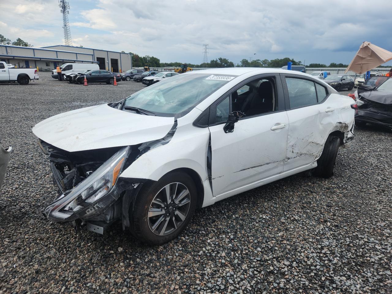 2025 Nissan Versa Sv