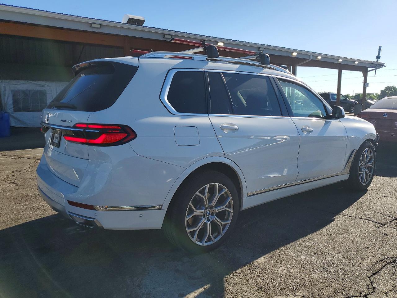 2025 BMW X7 xDrive40I - Фото 3