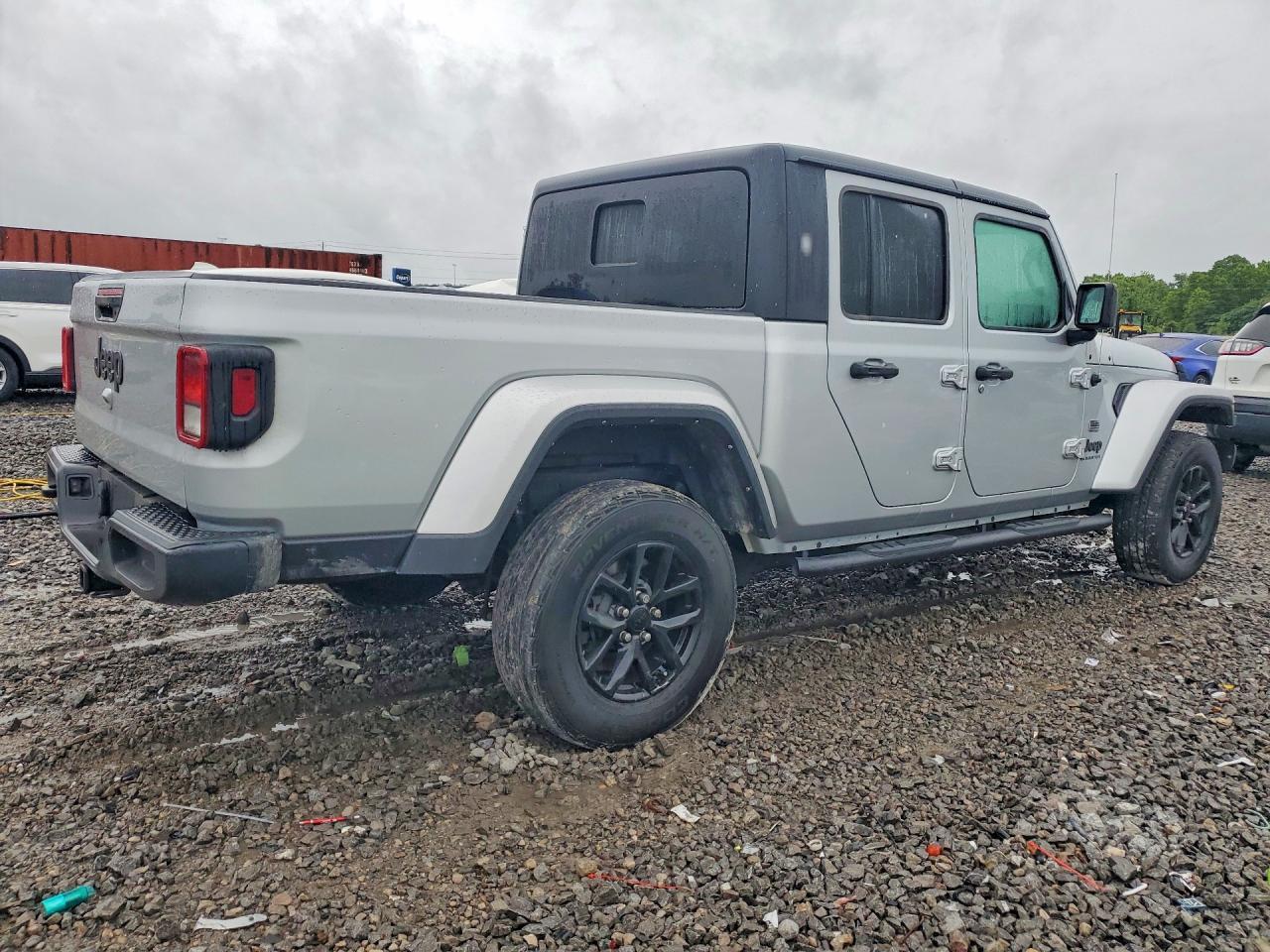 2022 Jeep Gladiator Sport - Image 3
