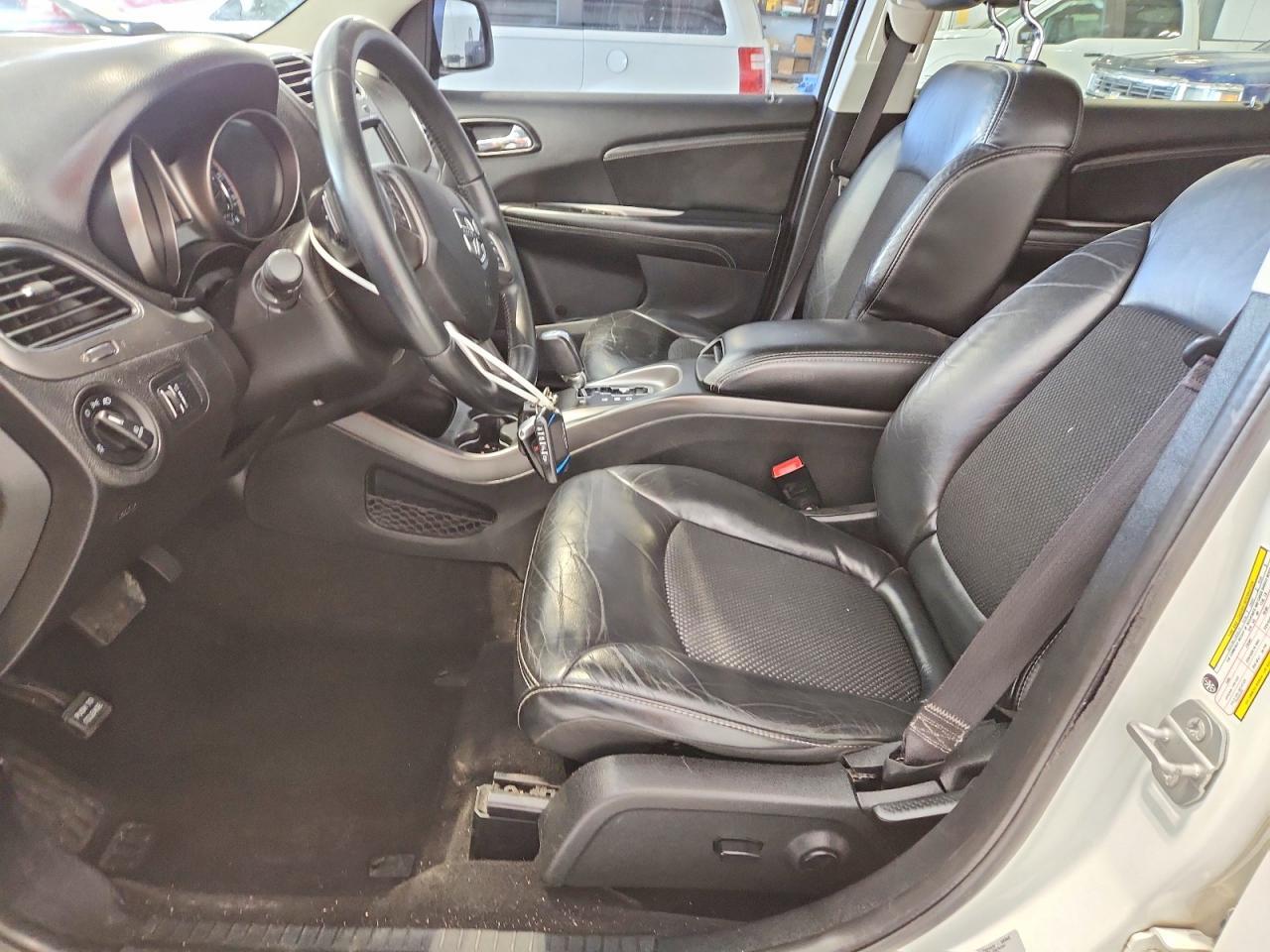 2015 Dodge Journey Crossroad - Image 7