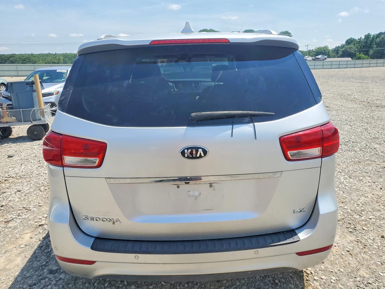 2017 Kia Sedona Lx - Фото 6