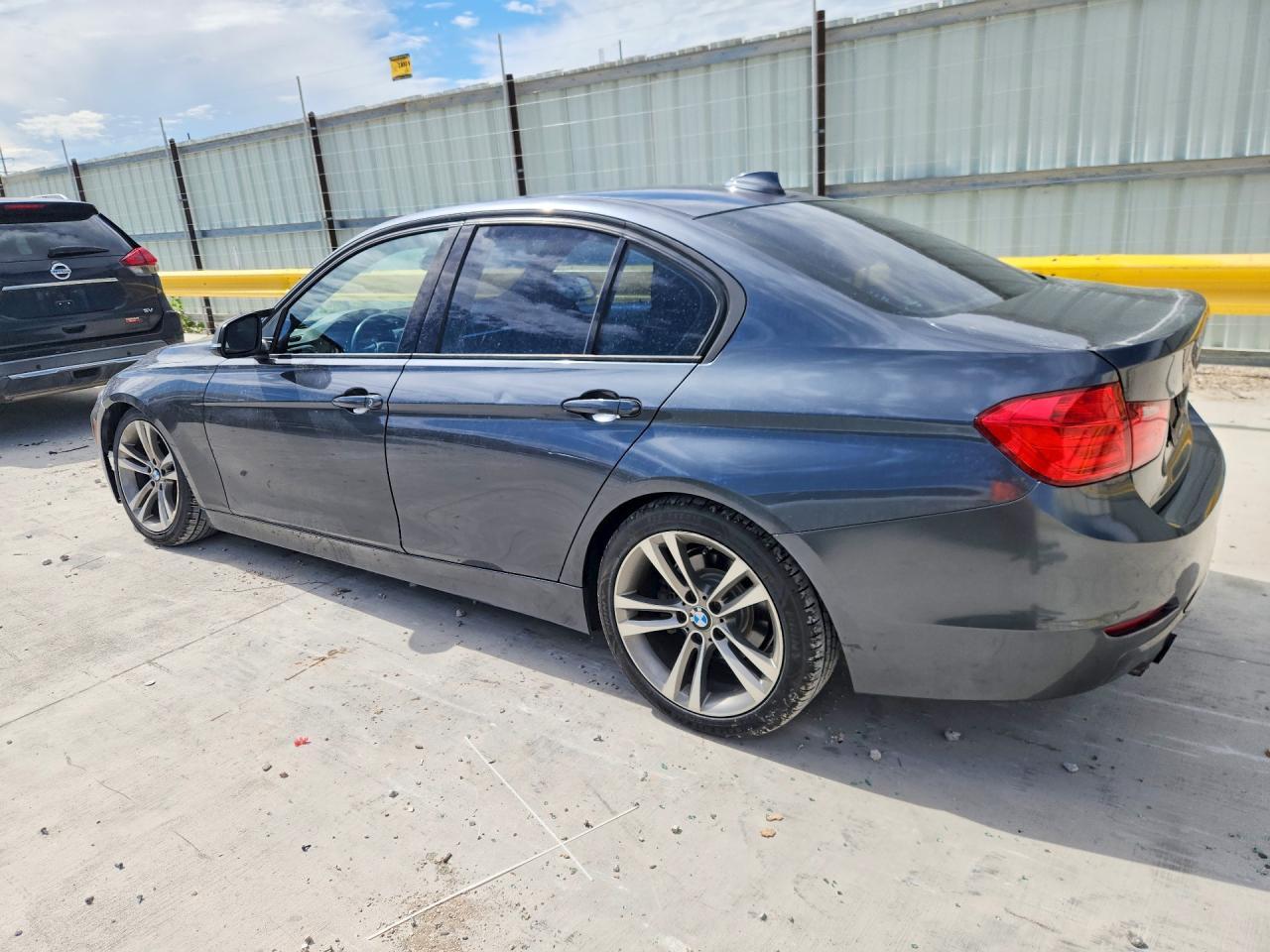 2013 BMW 328 I Sulev - Image 2