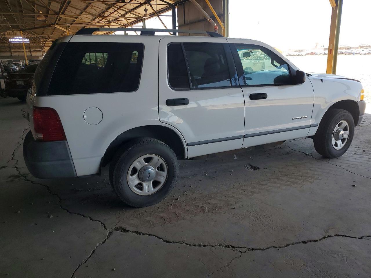 2004 Ford Explorer Xls - Image 3