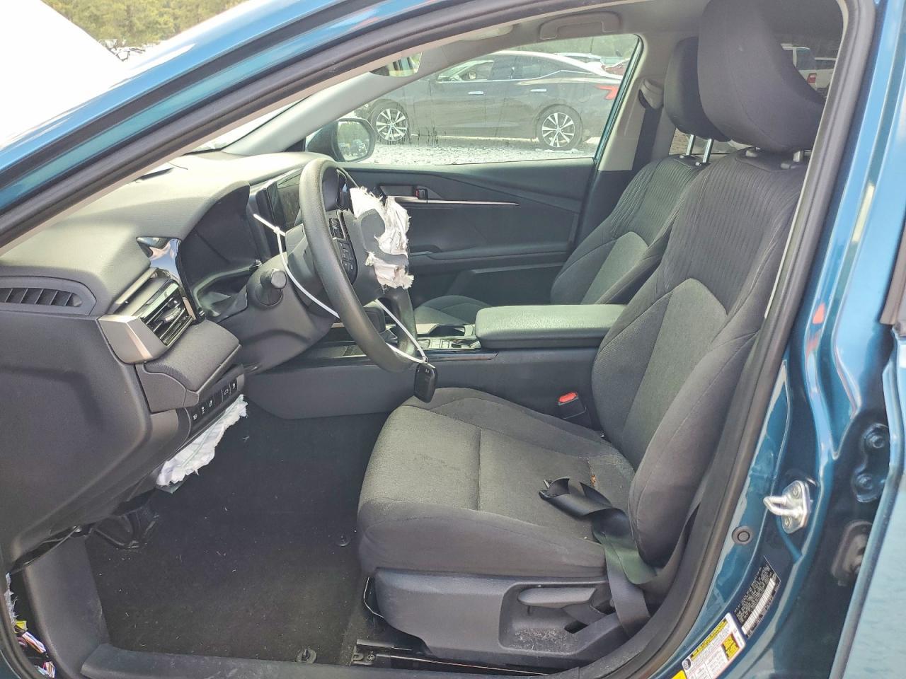 2025 Toyota Camry Le - Image 7