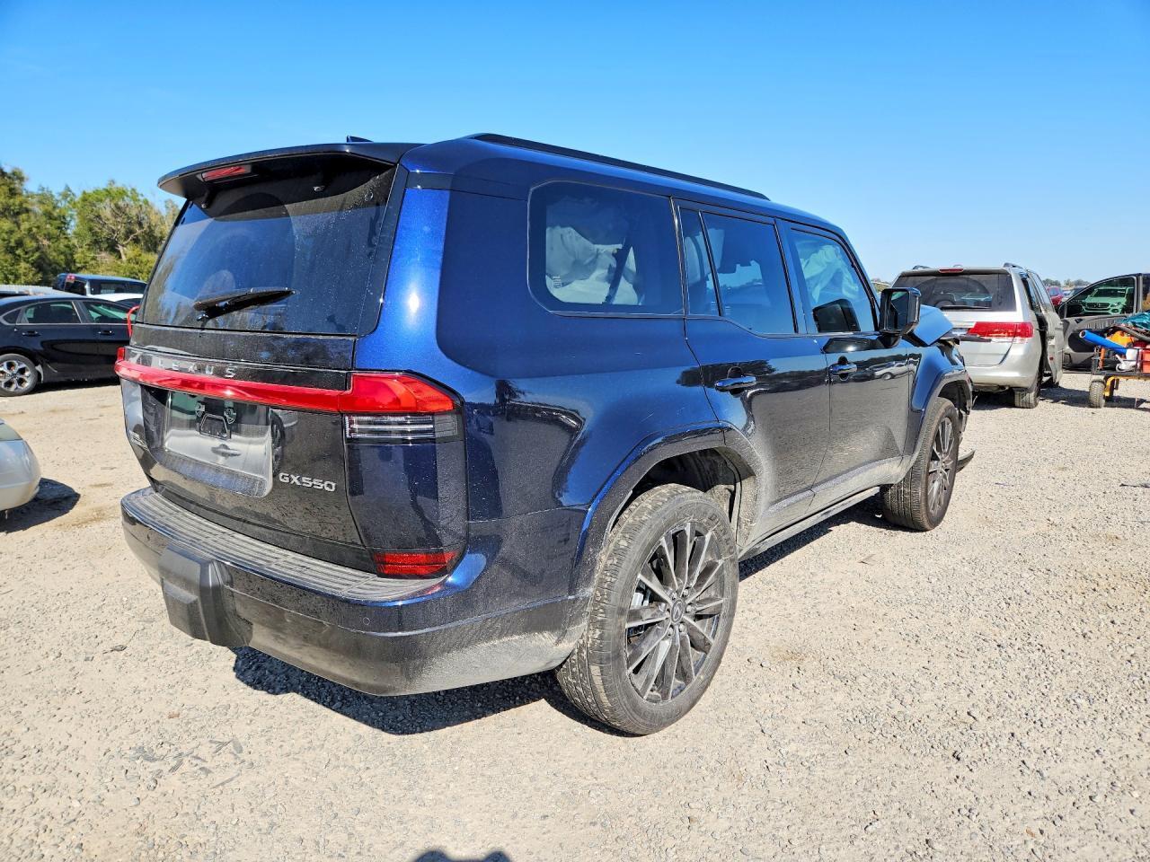 2025 Lexus Gx 550 Luxury - Image 3