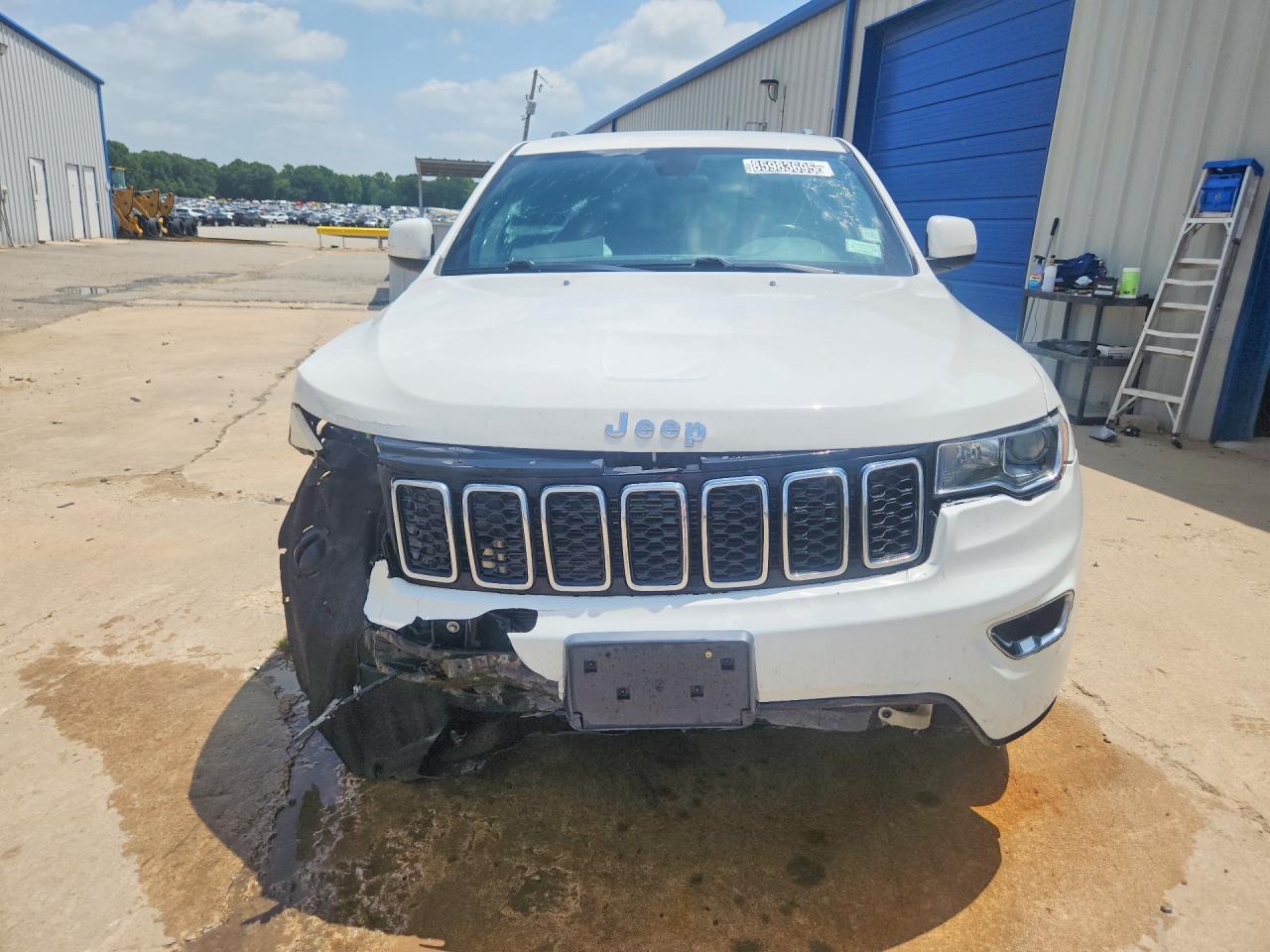 2021 Jeep Grand Cherokee Laredo - Image 5