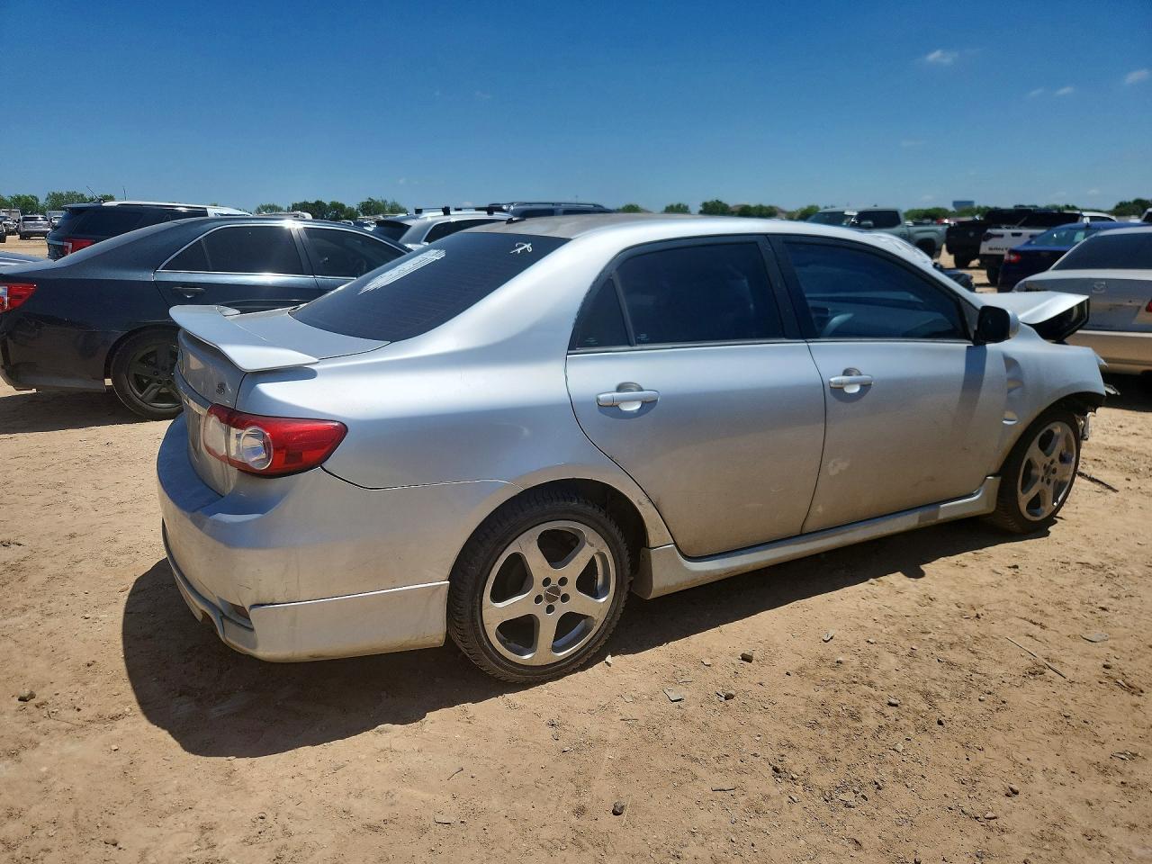 2013 Toyota Corolla S - Фото 3