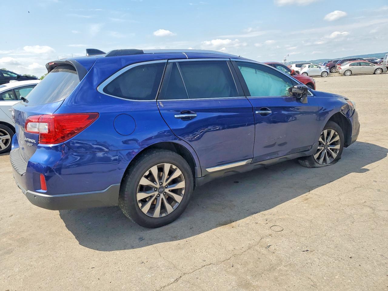 2017 Subaru Outback Touring - Фото 3