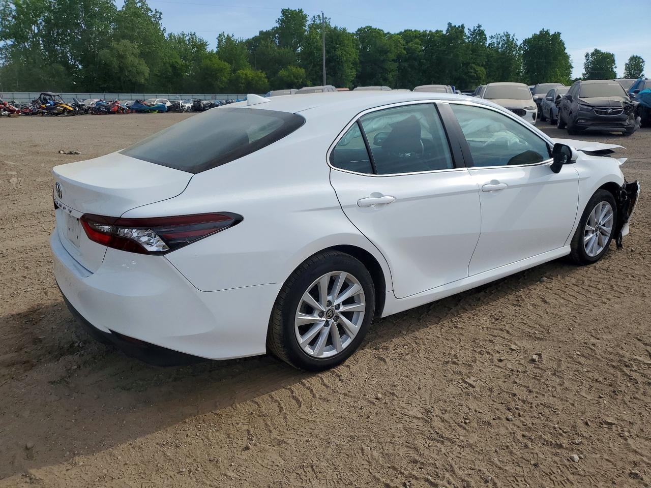 2023 Toyota Camry Le - Image 3