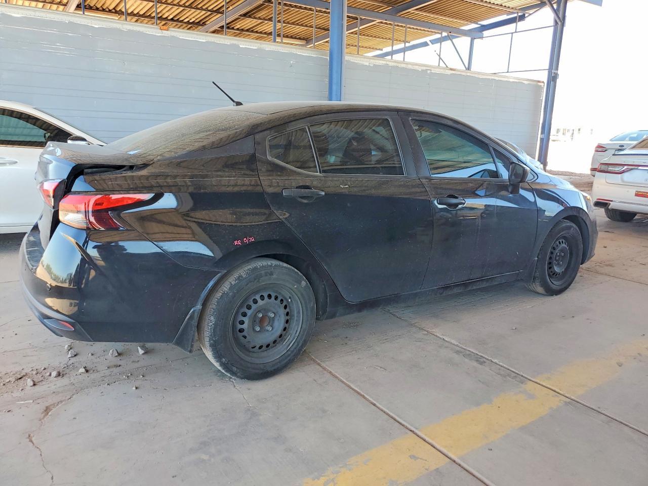 2020 Nissan Versa S - Фото 3