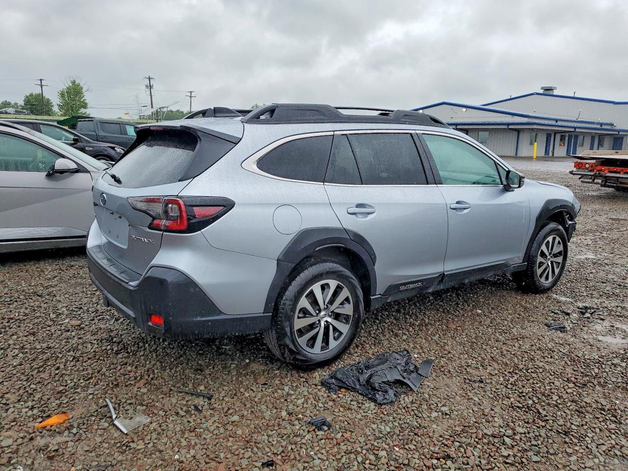 2025 Subaru Outback Premium - Image 3