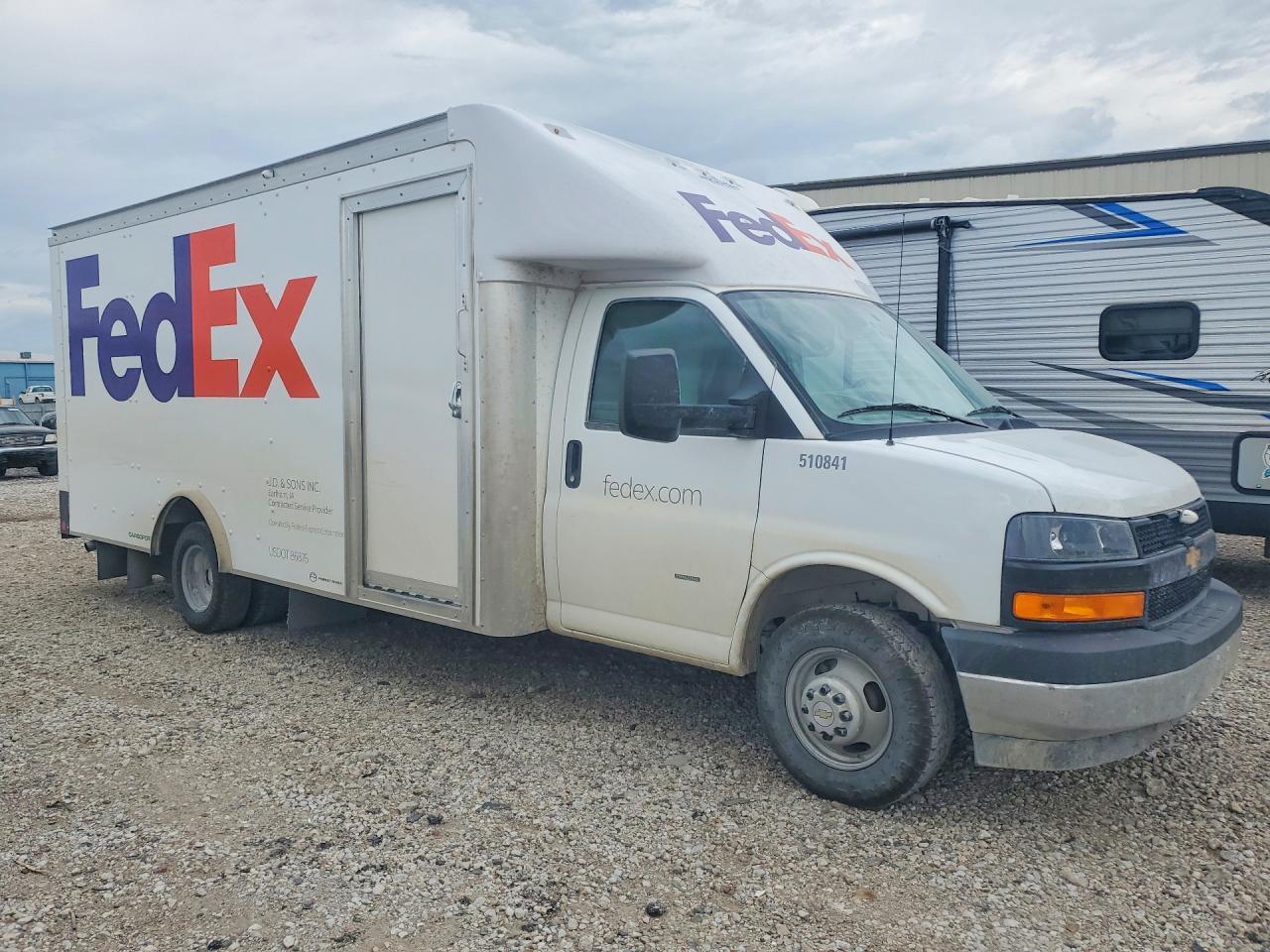 2025 Chevrolet Express G3500 Delivery Truck - Фото 4