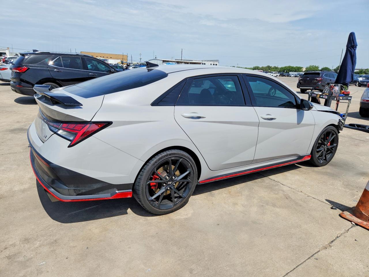 2025 Hyundai Elantra N Base - Image 3