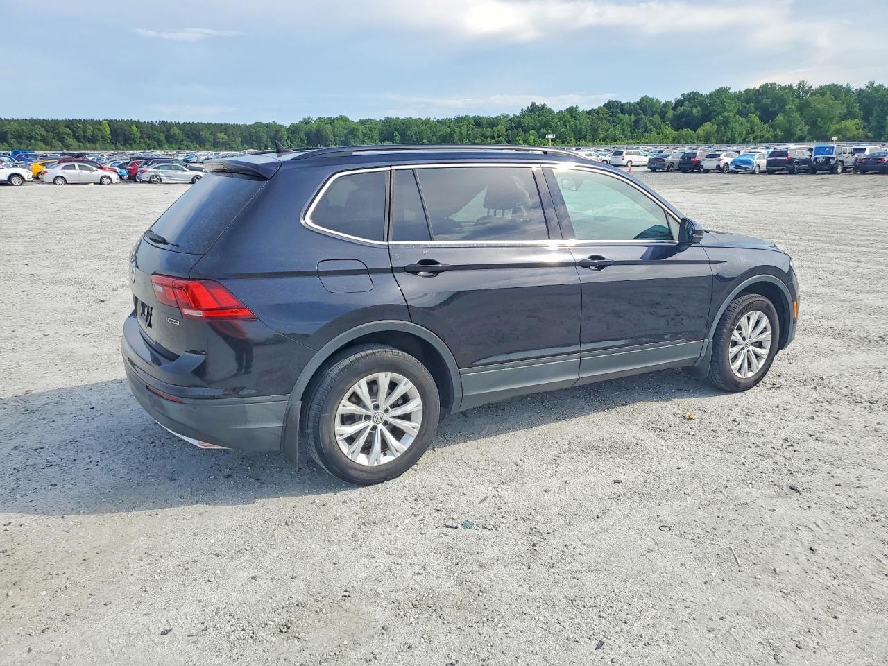 2019 Volkswagen Tiguan Se - Фото 3