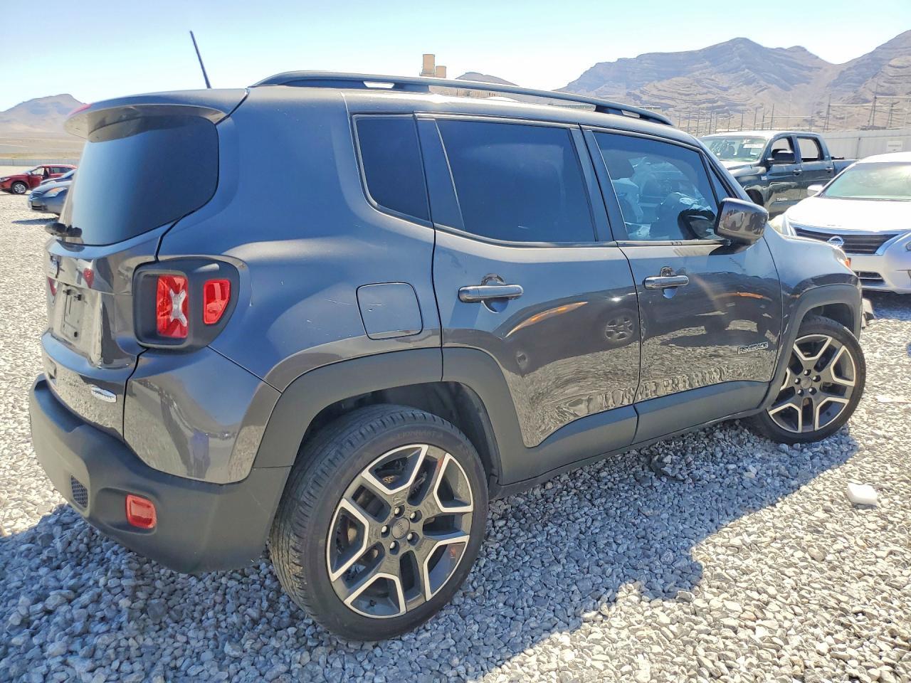 2021 Jeep Renegade Latitude - Фото 3