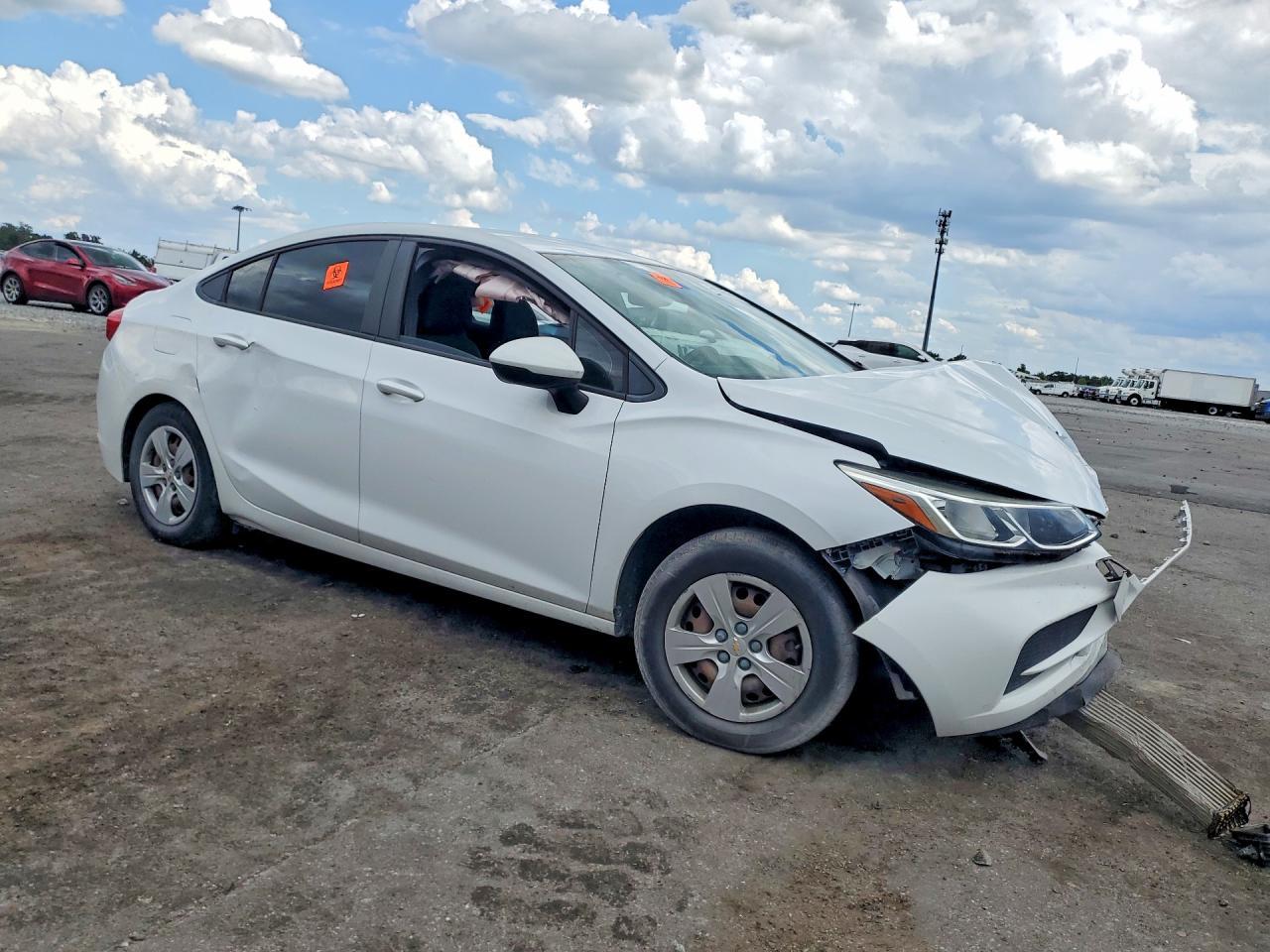 2018 Chevrolet Cruze Ls - Фото 4