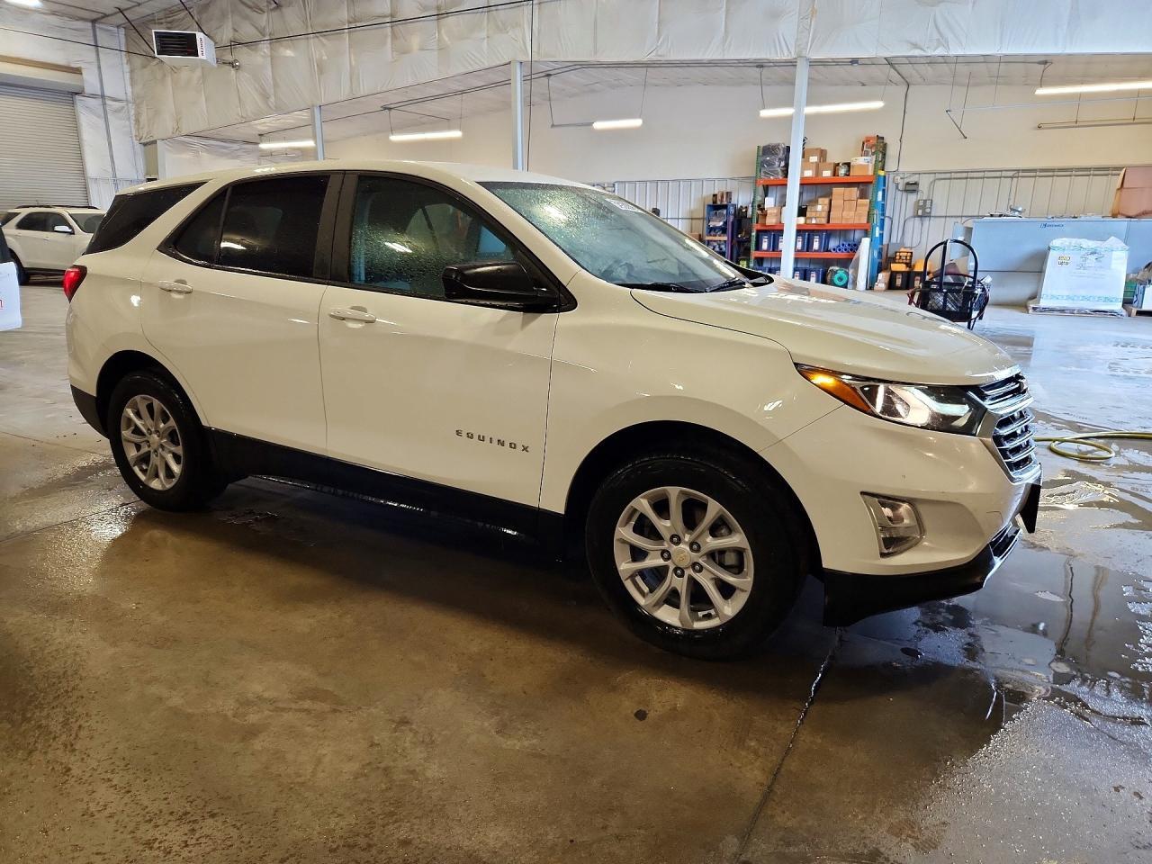2021 Chevrolet Equinox Ls - Фото 4