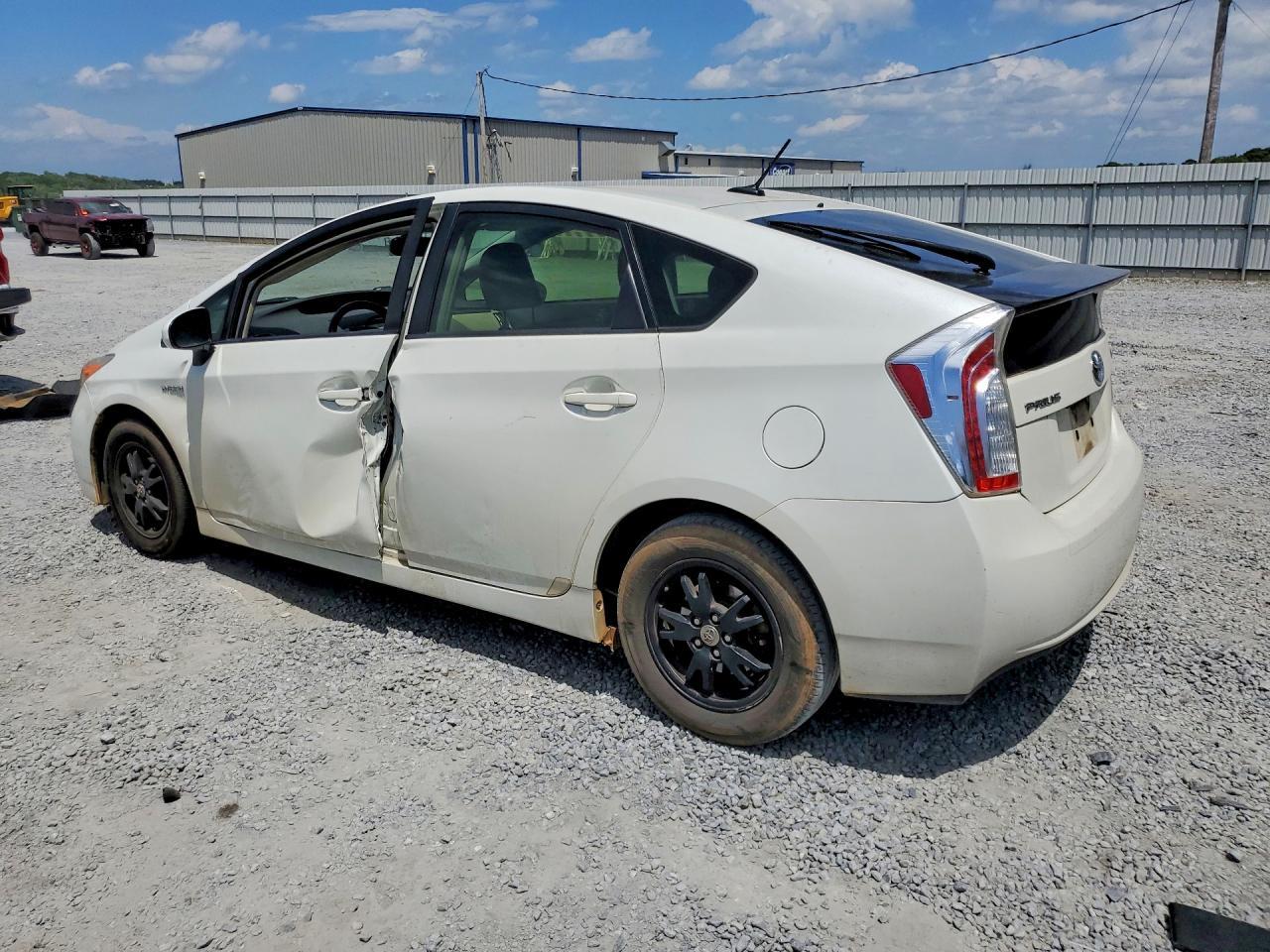2015 Toyota Prius Four - Фото 2