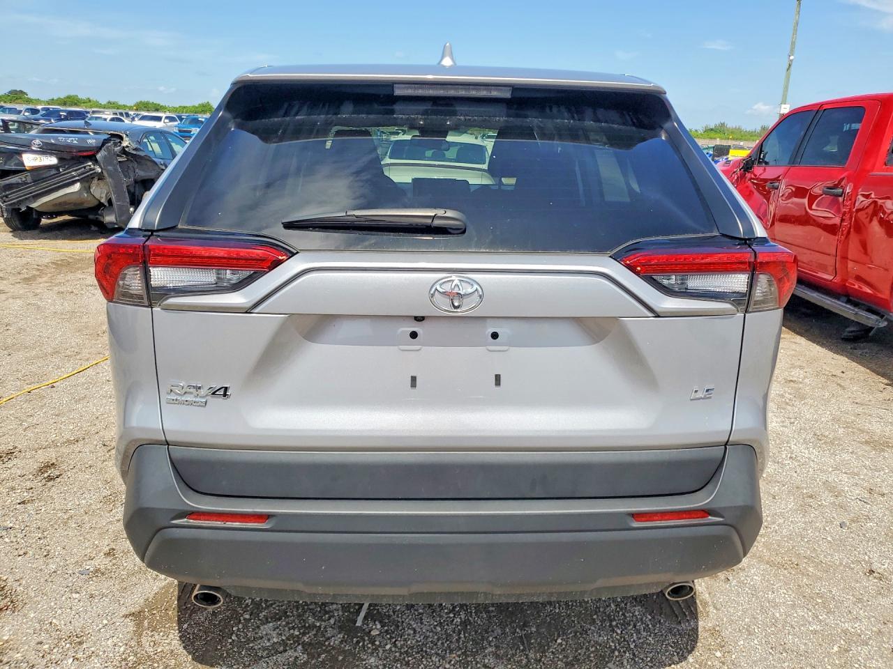 2025 Toyota Rav4 Le - Фото 6