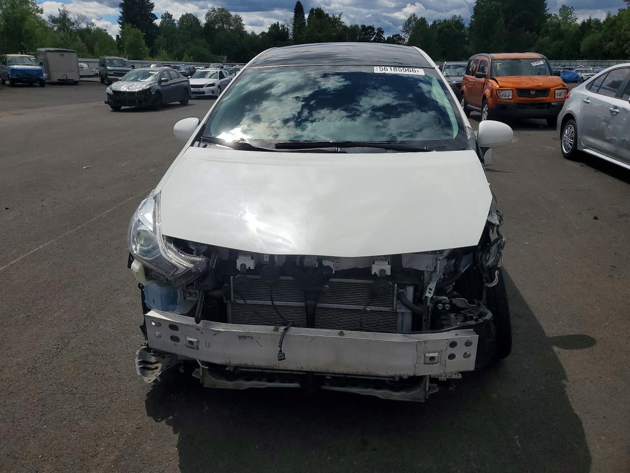2017 Toyota Prius V Five - Image 5