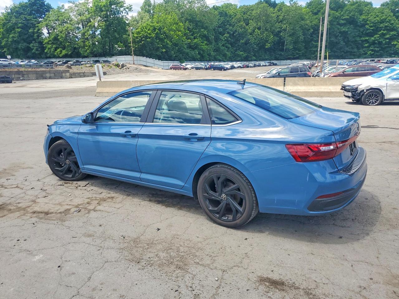 2025 Volkswagen Jetta Se - Фото 2