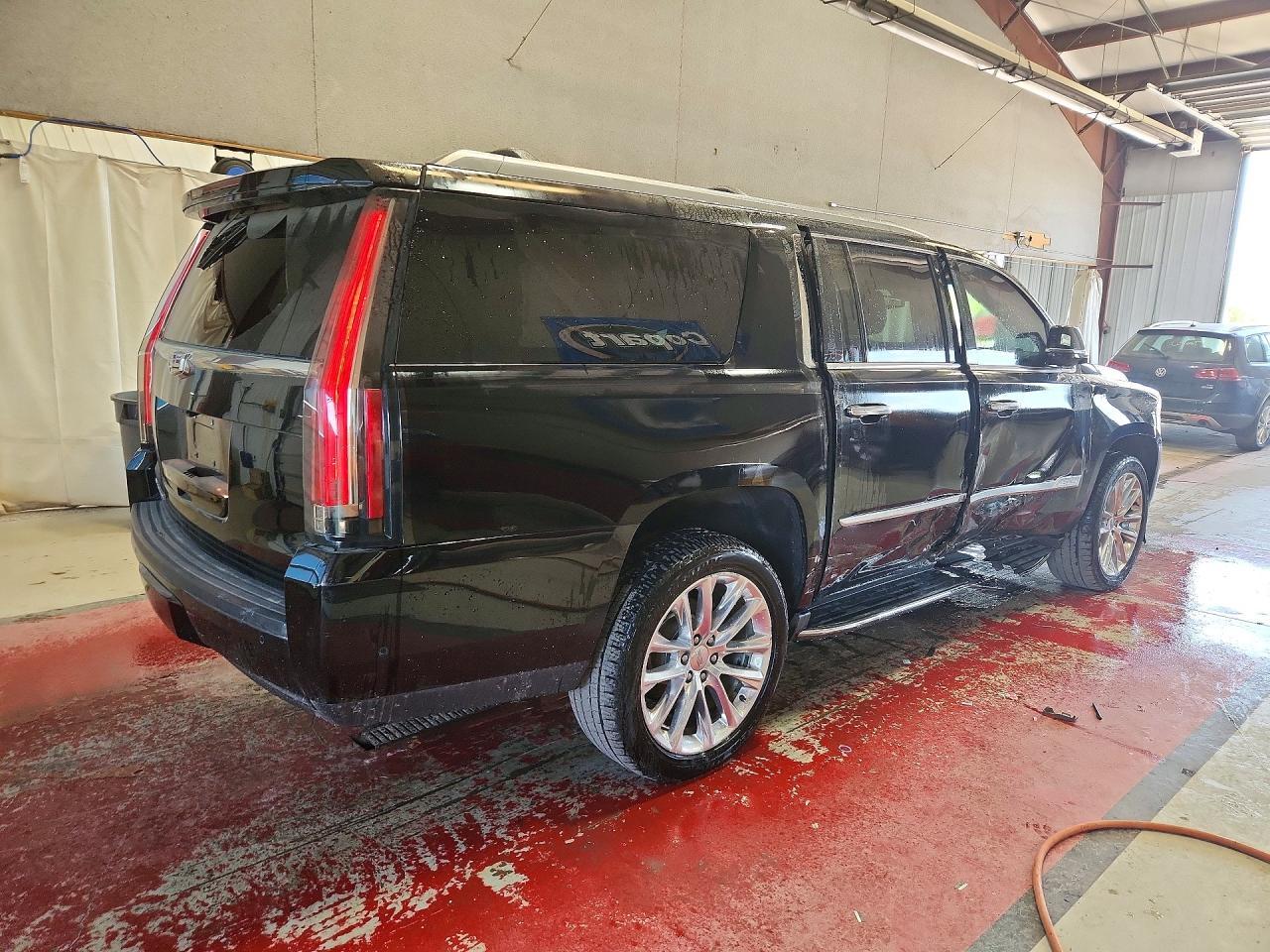 2019 Cadillac Escalade Esv Luxury - Image 3