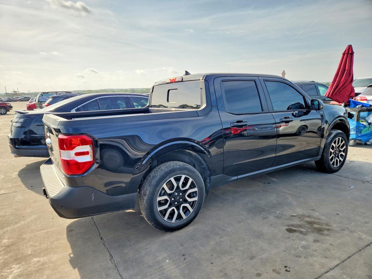 2024 Ford Maverick Lariat - Image 3