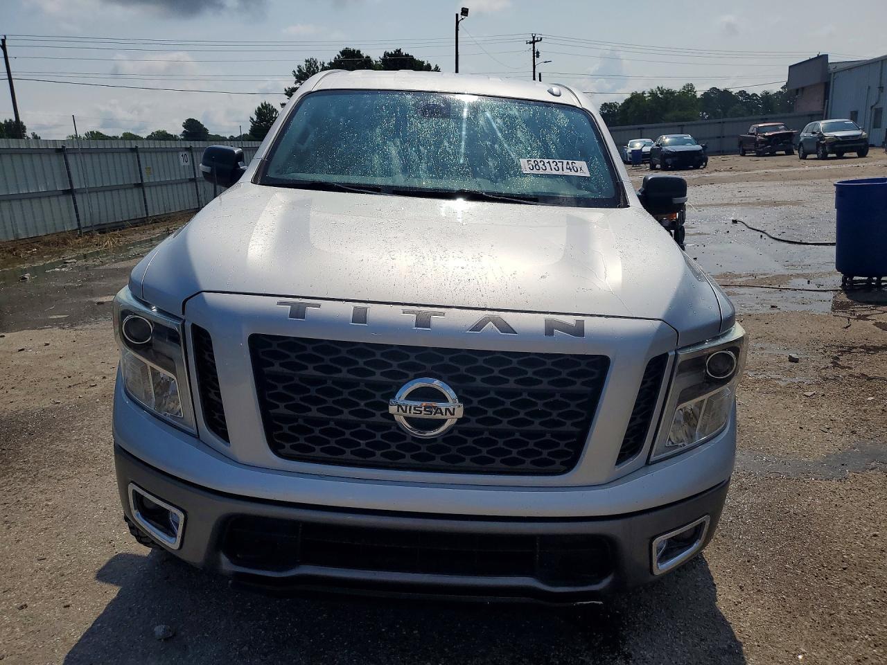 2019 Nissan Titan Pro-4X - Фото 5