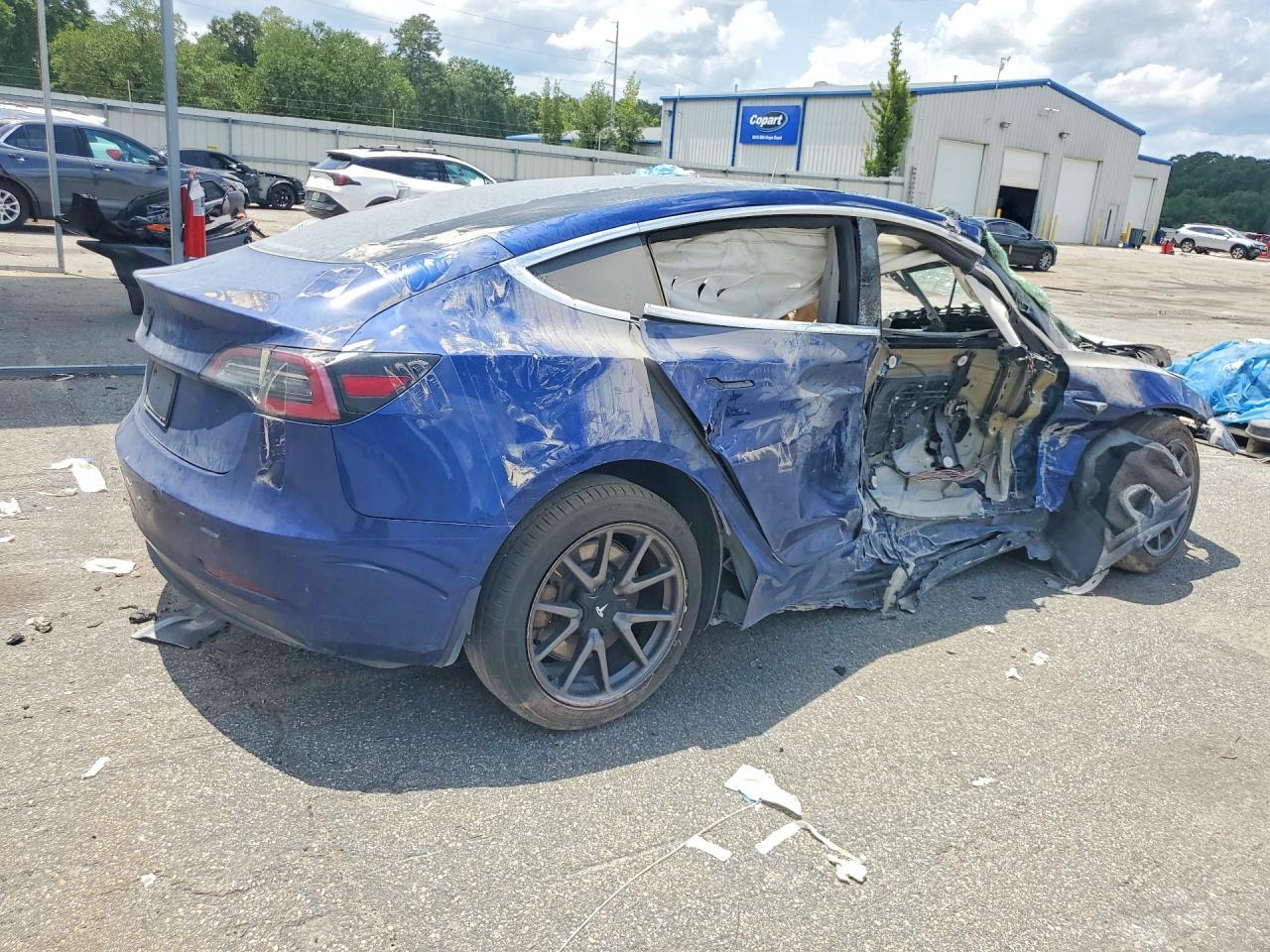 2019 Tesla Model 3 - Фото 3