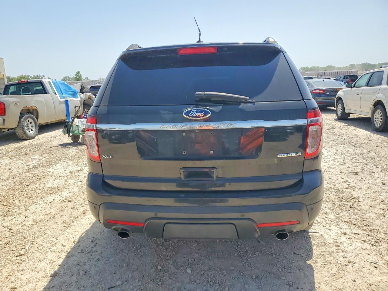 2015 Ford Explorer Xlt - Image 6