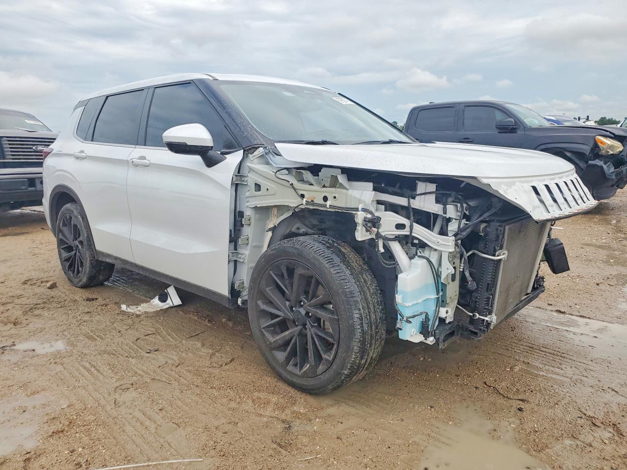 2024 Mitsubishi Outlander Se - Фото 4