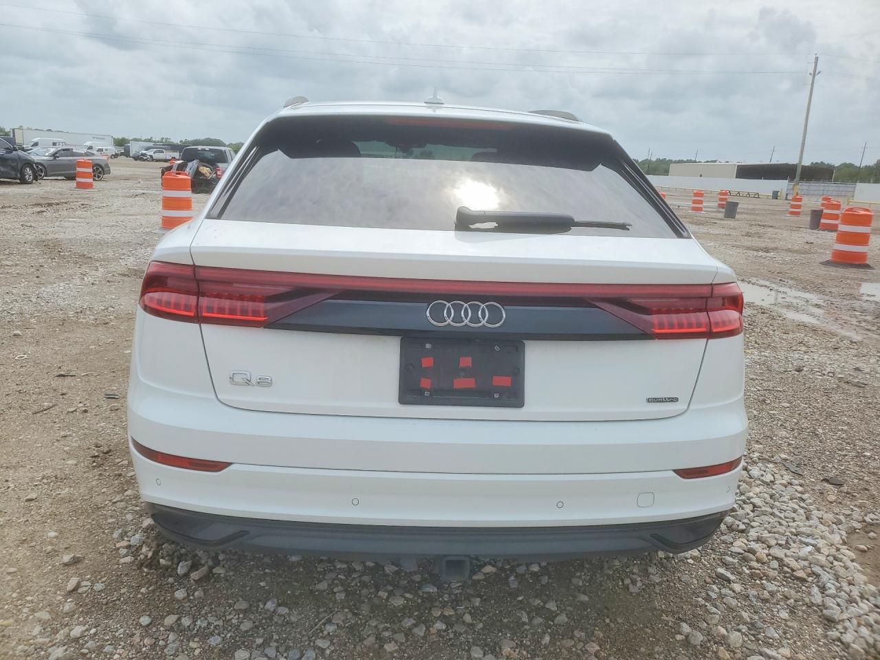 2021 Audi Q8 Premium - Image 6