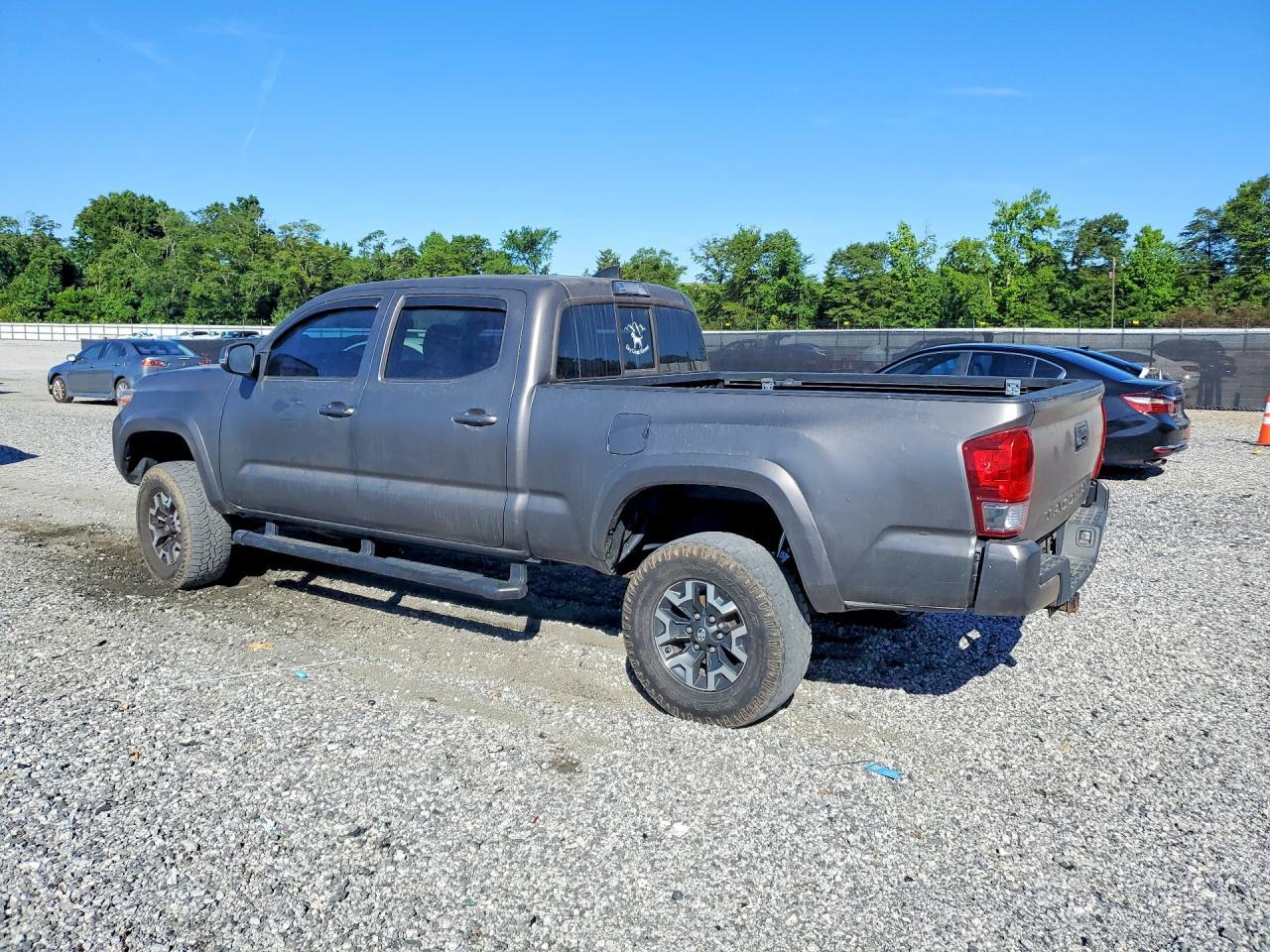 2016 Toyota Tacoma Trd Off-Road - Image 2