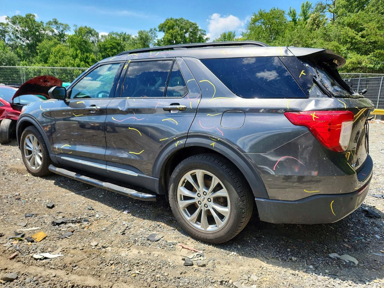 2020 Ford Explorer Xlt - Фото 2