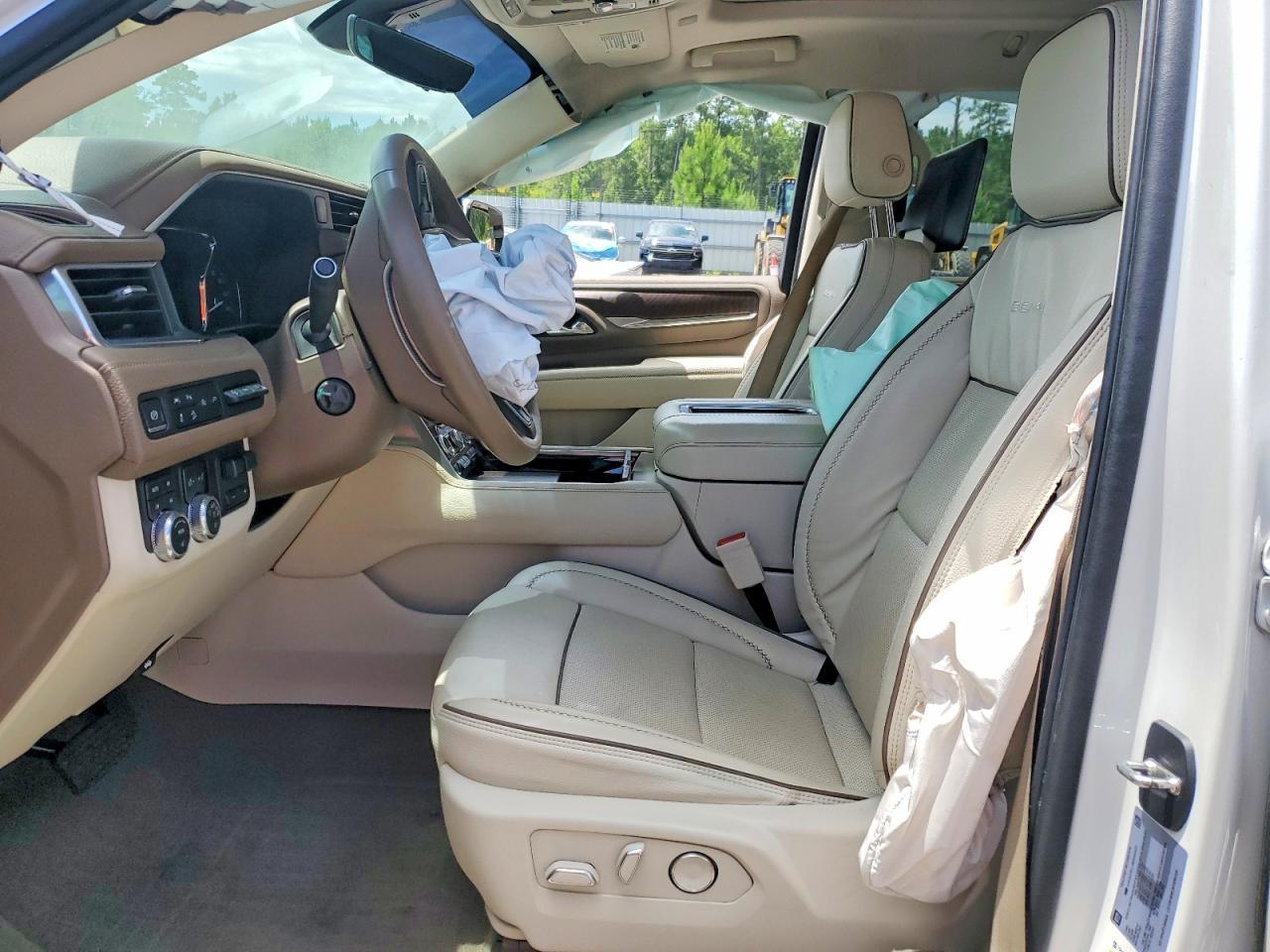 2021 GMC Yukon Denali - Image 7